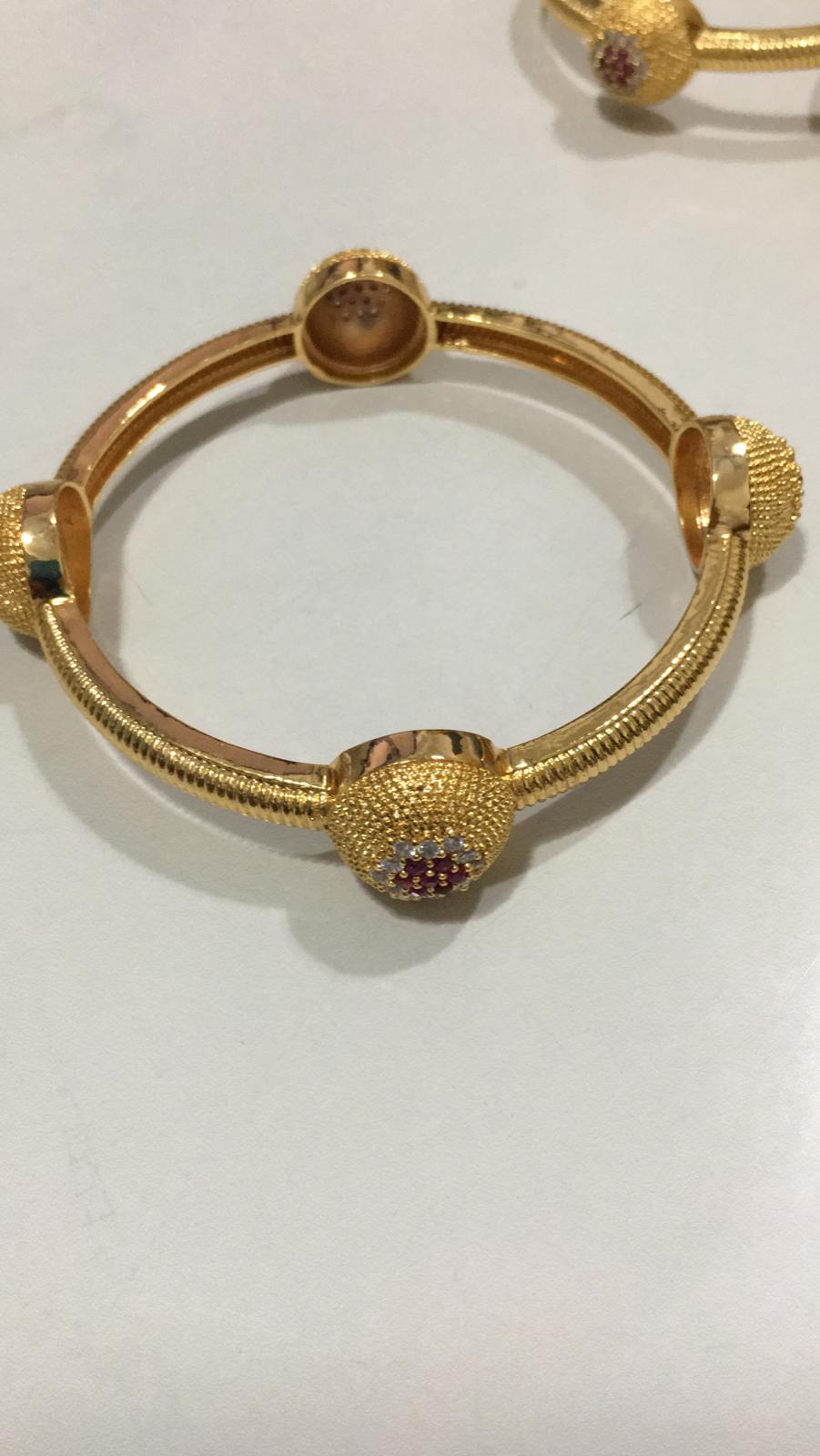 157675C $20.00 1PC BANGLE (GOLD PLATED)