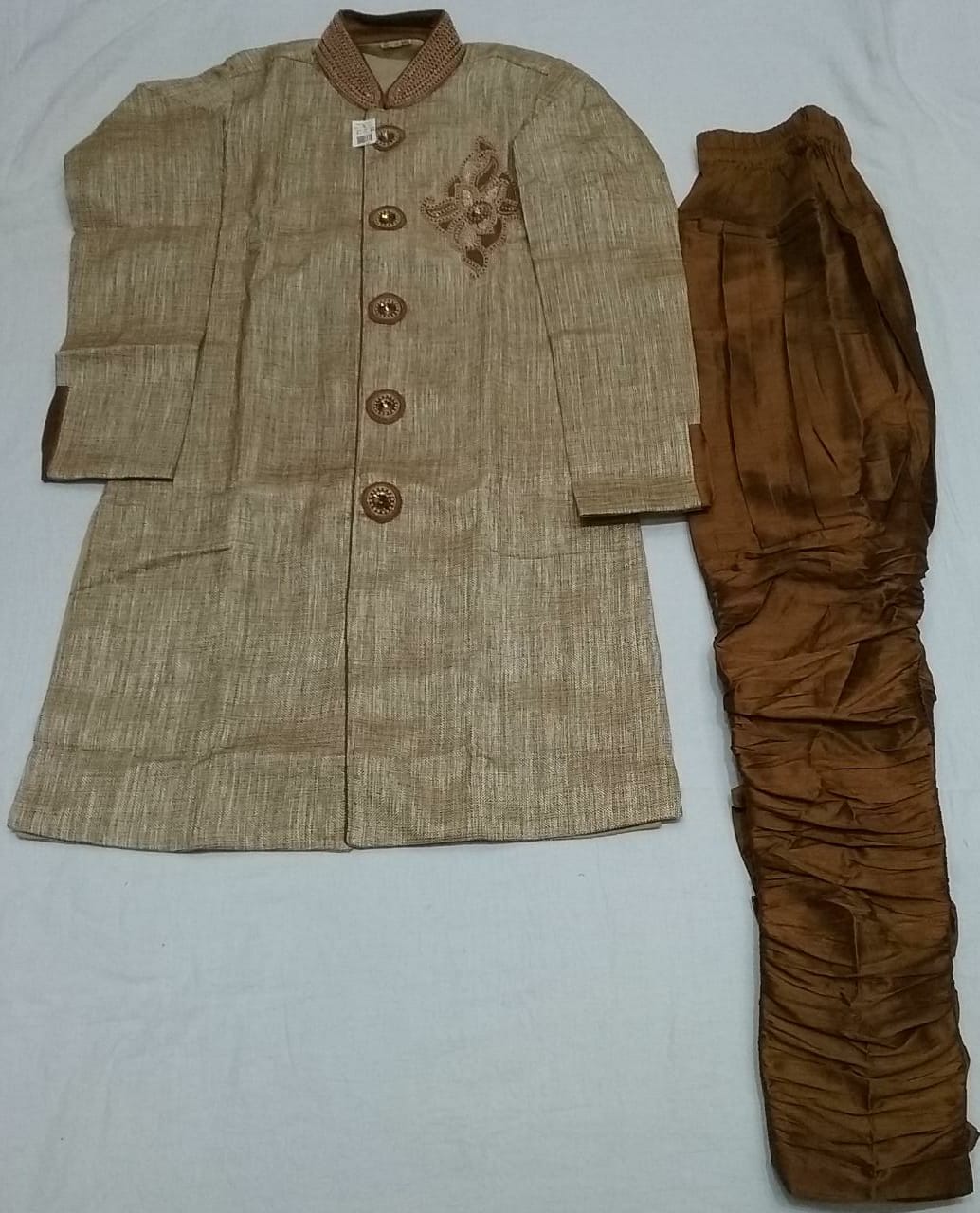 121540 A $175.00 MENS SHERWANI WITH BRITCHES PANT SIZE 36,38,40,42,44